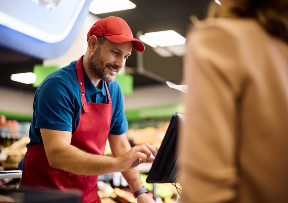 Tecnologia di verifica dell'età nei chioschi self-checkout