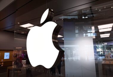 Apple vs OpenAI: controversia legale sui segreti commerciali