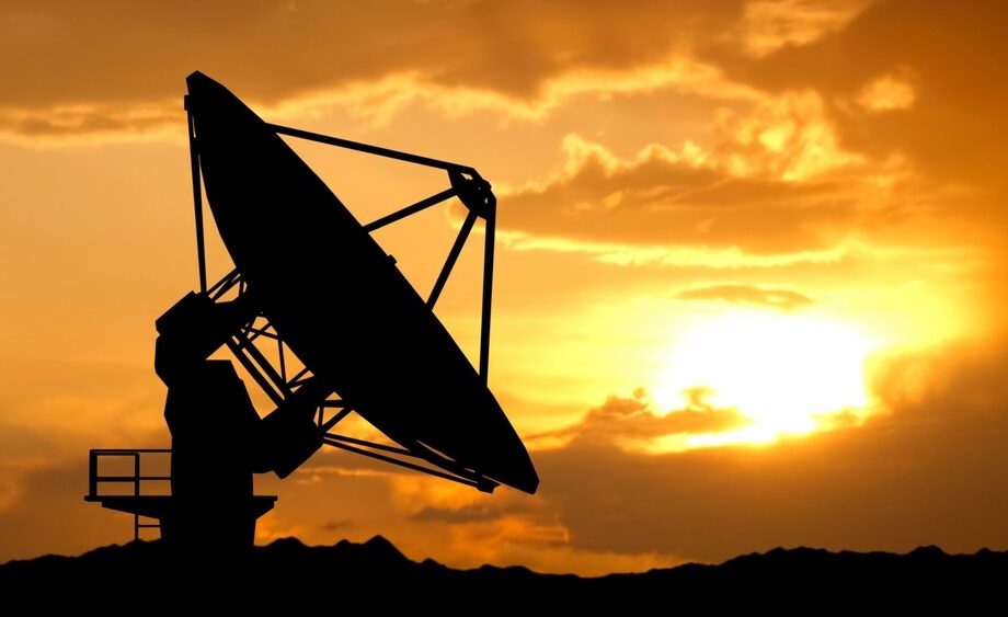 Radar SAR dallo spazio per monitorare la plastica nei mari