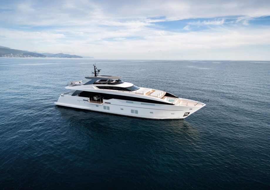 Yacht Sanlorenzo in esposizione