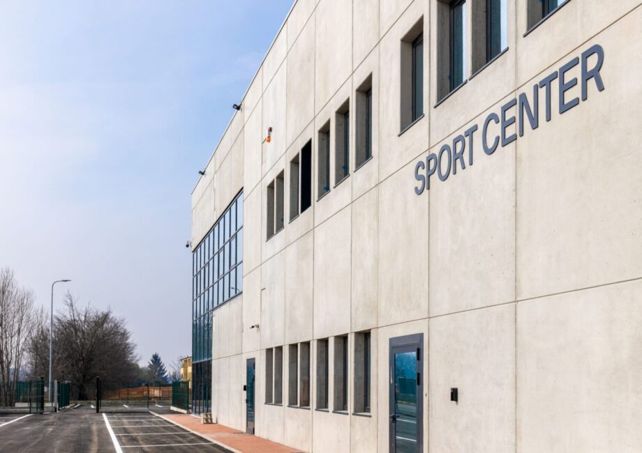 Esterno del Santa Corinna Sport Center