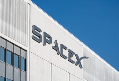 Elon Musk annuncia donazione di azioni SpaceX