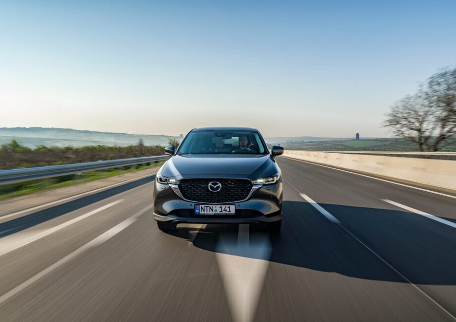 Nuova Mazda CX-30 2027